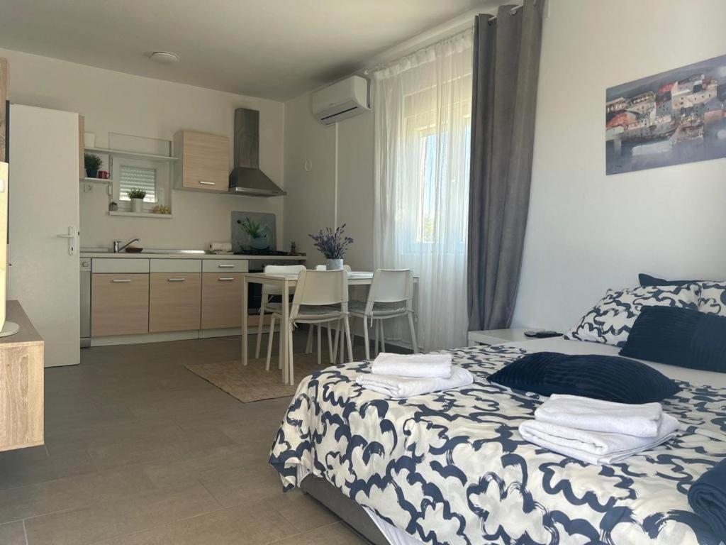 Apartmani Fulir Vrsi Exterior foto