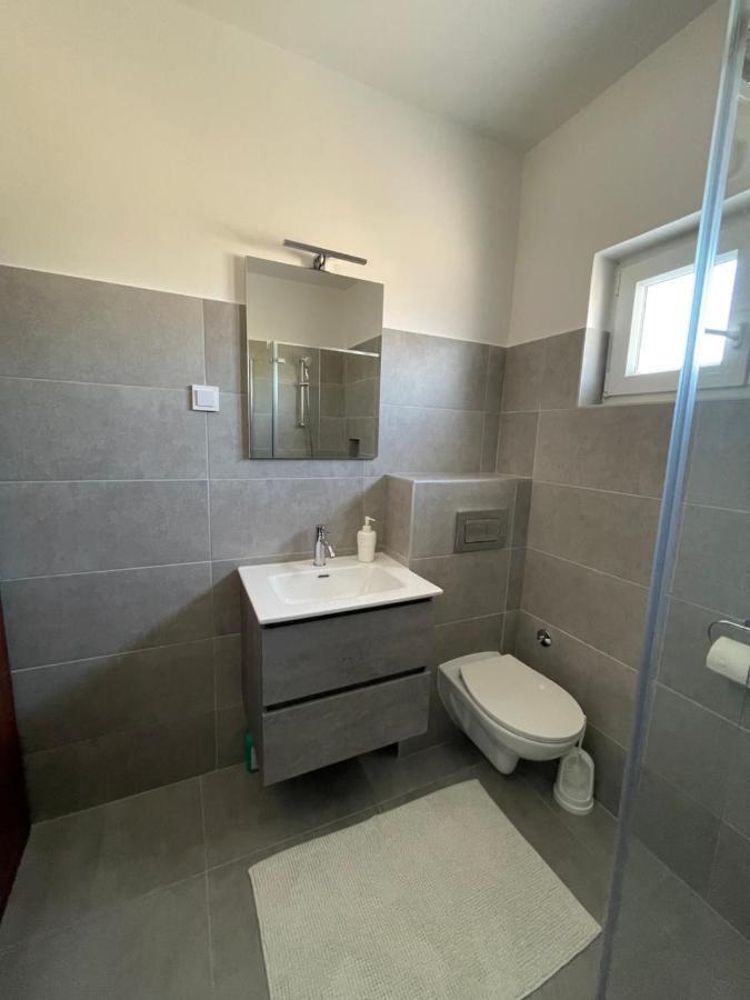 Apartmani Fulir Vrsi Exterior foto
