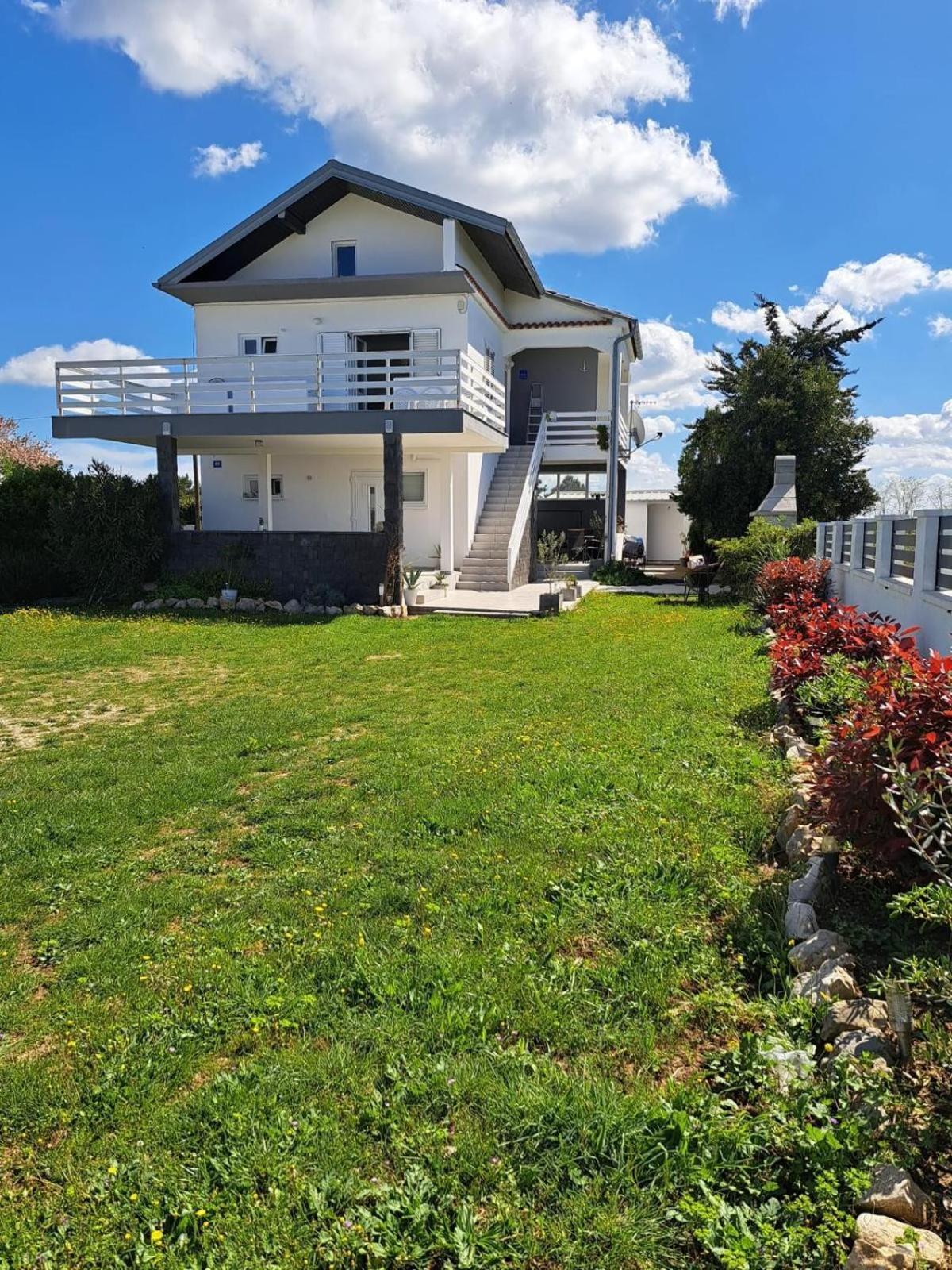 Apartmani Fulir Vrsi Exterior foto